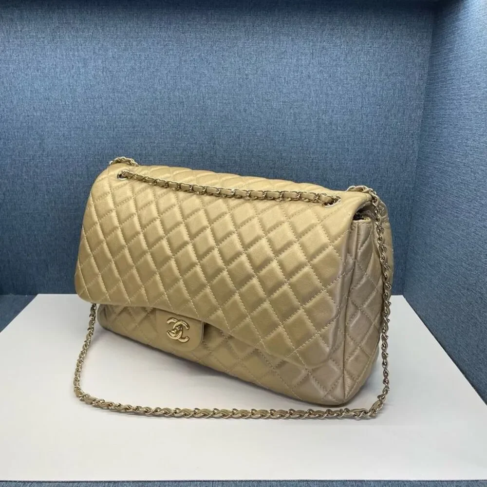 Chanel Women Pre-Loved Bag Very Good Condition